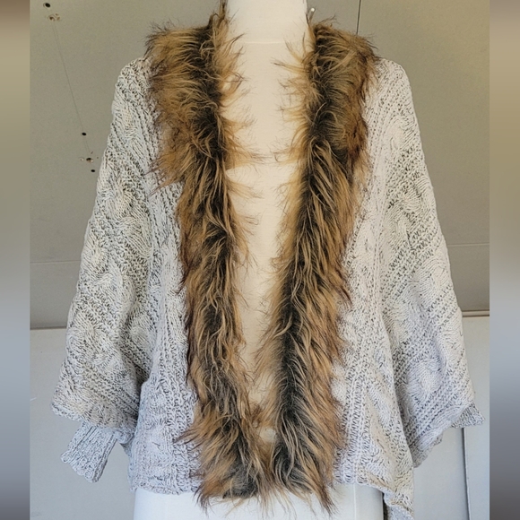 Knit Bat Wing Cardigan Sweater with Fur Trim - Picture 2 of 7